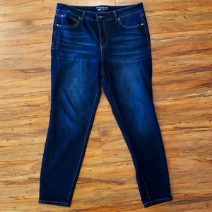 Maurices Ever Flex High Rise Skinny Jeans Size 16